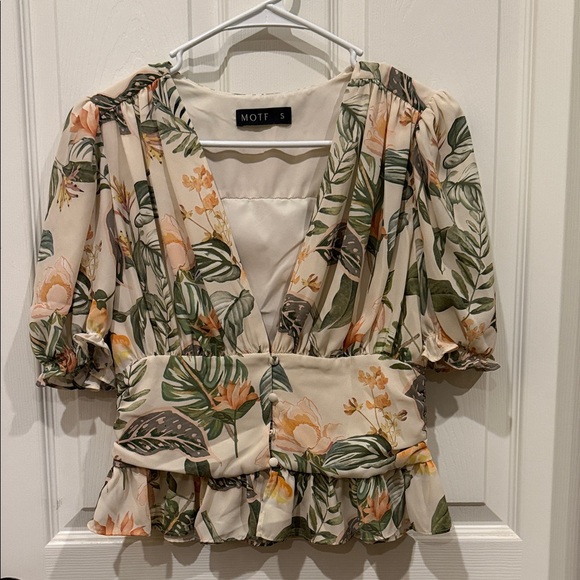MOTF Floral Puff Sleeve Blouse - Cream and Green - Picture 1 of 4